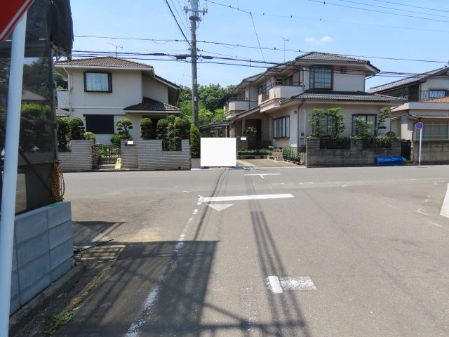 川越市かすみ野新築戸建の前面道路含む現地写真