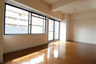 【居間・リビング】 | PRIVE JOTO-CHUO（プライブ城東中央）