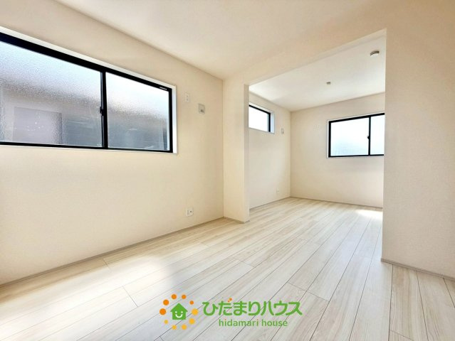 白岡市篠津　新築一戸建て　リーブルガーデンの洋室