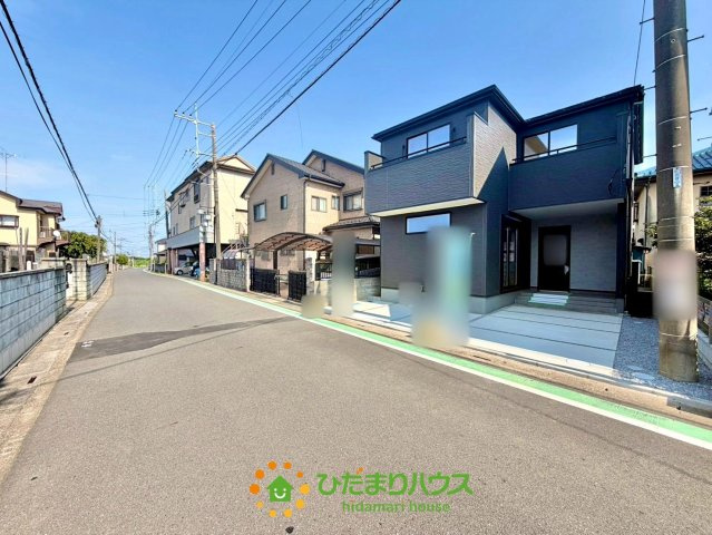 白岡市篠津　新築一戸建て　リーブルガーデンの前面道路含む現地写真