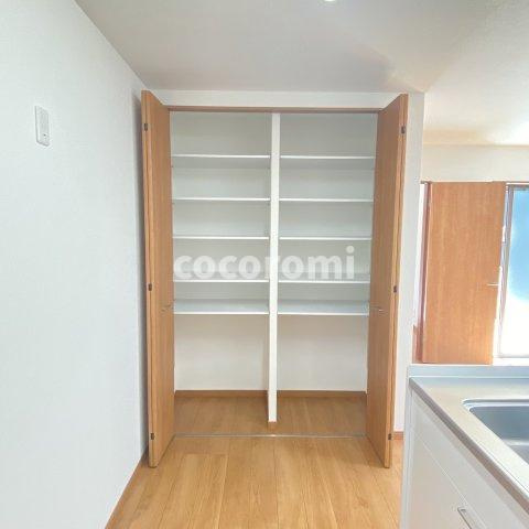 大池町戸建の収納