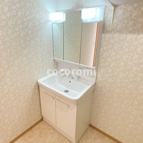 大池町戸建の洗面所