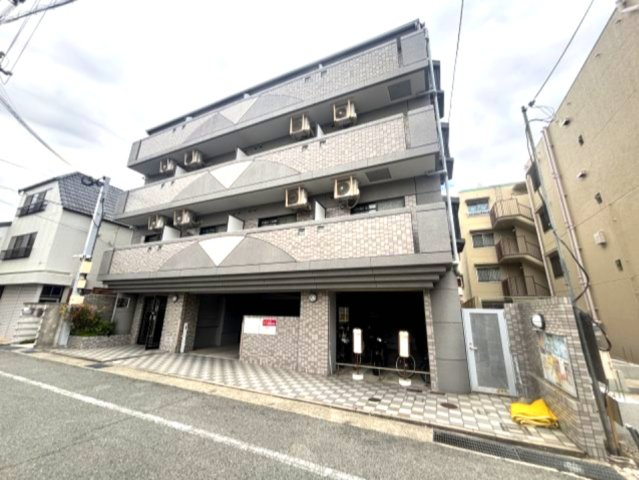 サウザー岡本の外観