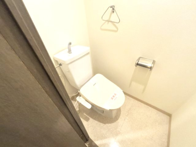サウザー岡本のトイレ