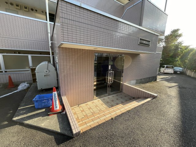 川崎市麻生区千代ケ丘１丁目の賃貸マンションのエントランス