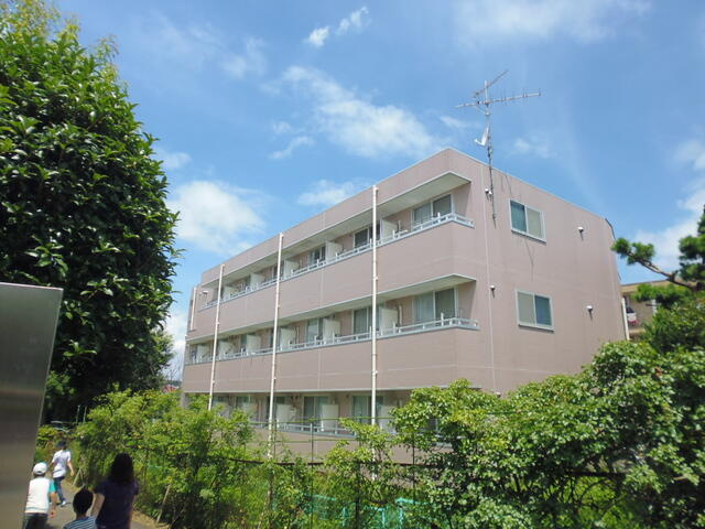 川崎市麻生区千代ケ丘１丁目の賃貸マンションの外観