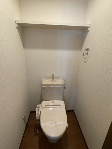 川崎市麻生区千代ケ丘１丁目の賃貸マンションのトイレ