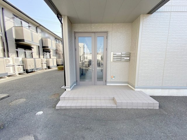 リビングタウン上並榎　Ａのエントランス|高崎、前橋、伊勢崎エリアのお部屋探しはエンドスケープまで！お客様の理想お聞かせ下さい♪