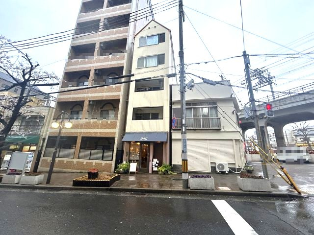 マンションみやけ