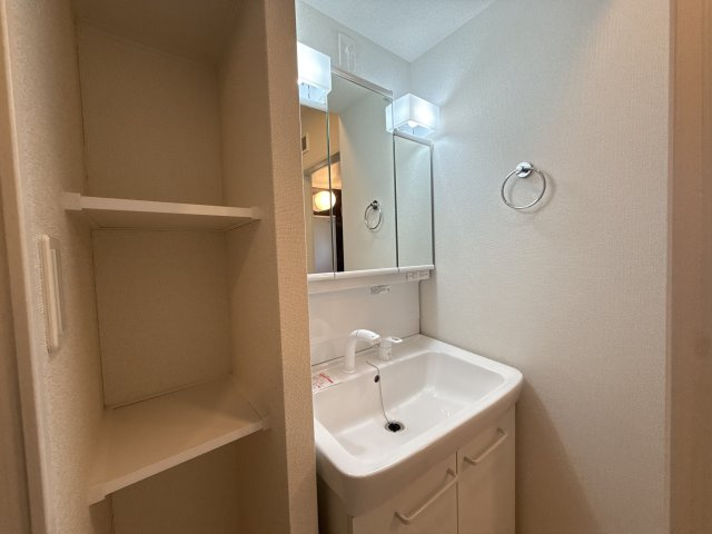 シエロガーデン下余部　Ｂの洗面所
