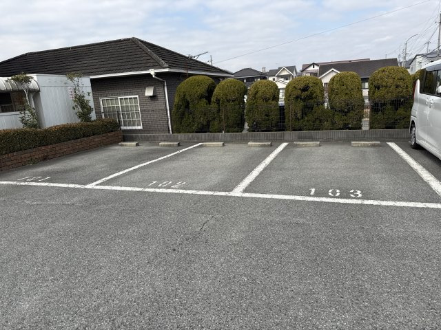 レインボーヒルズの駐車場