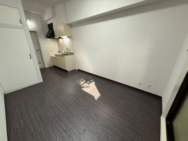 【洋室】 | アパートメントリース大名 | ※3-D号室の写真を掲載しております