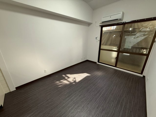 【洋室】 | アパートメントリース大名 | ※3-D号室の写真を掲載しております