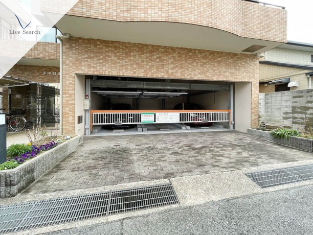 キャロル御影のエントランス