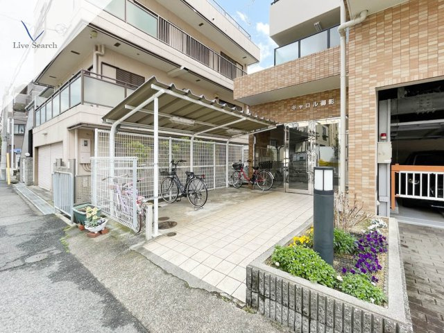 キャロル御影のエントランス