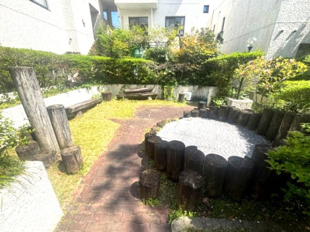 フローラ観音林の庭