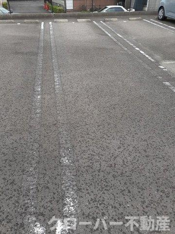 福島コーポラスⅣの駐車場