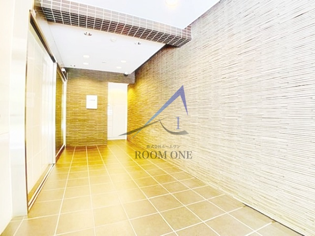 リアルスウィート三軒茶屋のエントランス|エントランスです。