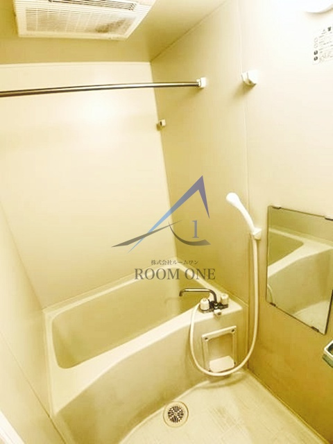 リアルスウィート三軒茶屋の浴室|お風呂です。