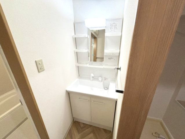 摩耶の家の独立洗面台