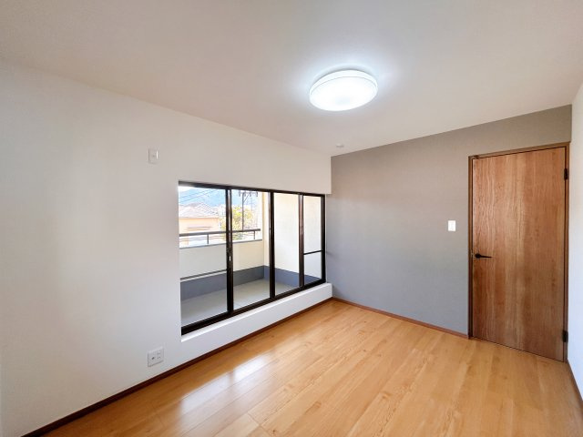 丹波篠山市住吉台の中古一戸建の洋室