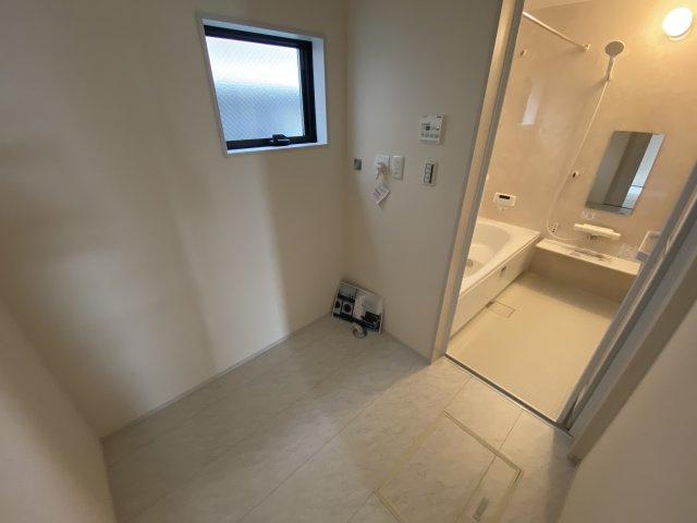 所沢市上安松第7期の脱衣所