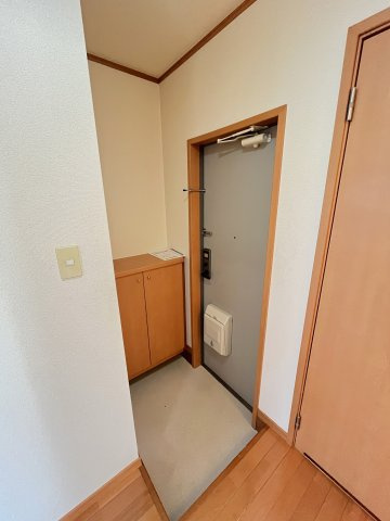 メゾンライム Aの玄関
