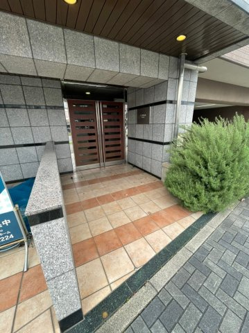 アール押切　名古屋市賃貸　仲介手数料無料のエントランス
