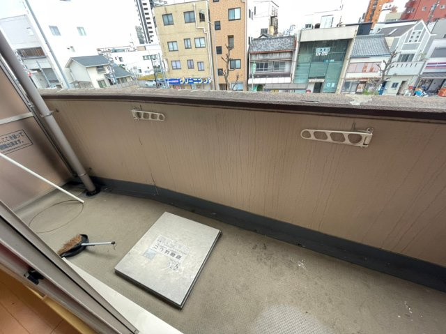 アール押切　名古屋市賃貸　仲介手数料無料のバルコニー