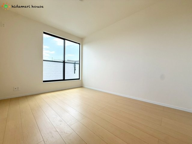 第18上尾上　新築戸建　ハートフルAの洋室|２階洋室：6帖