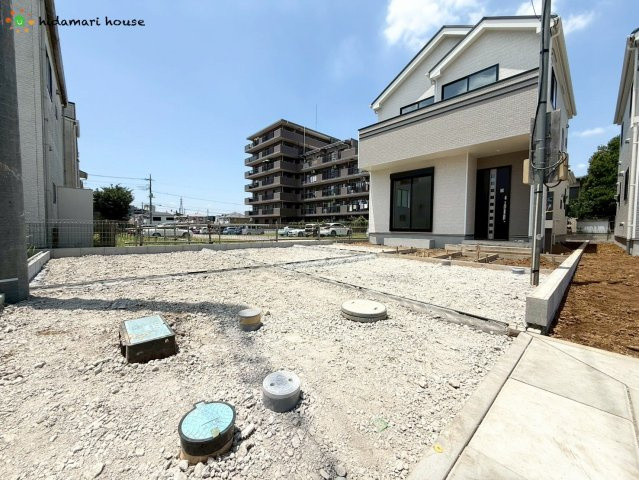 第18上尾上　新築戸建　ハートフルAの駐車場
