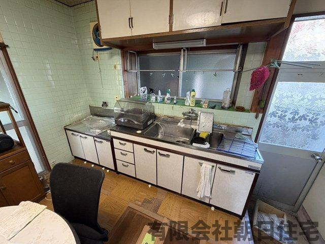 【キッチン】 | 法吉町中古戸建 | コンパクトなキッチンで掃除もラクラク