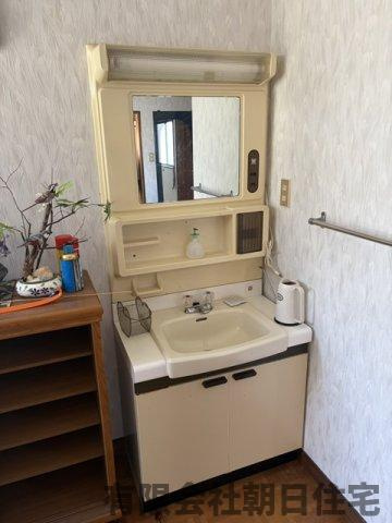 【独立洗面台】 | 法吉町中古戸建 | 独立洗面化粧台が付いています