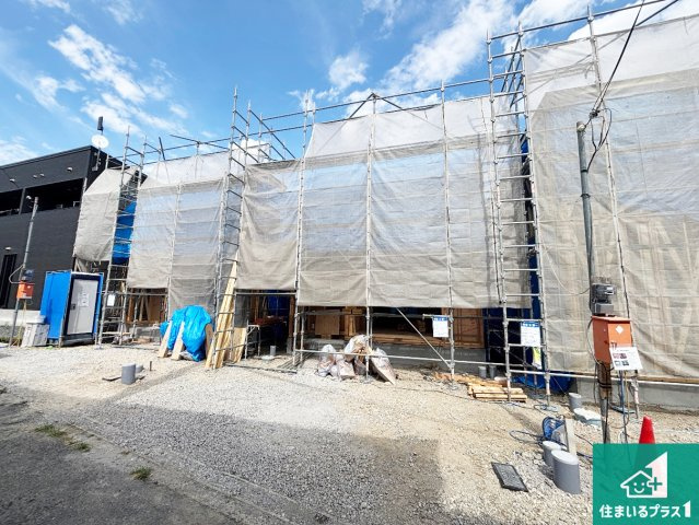 高槻市富田町　第1期　新築一戸建ての前面道路含む現地写真|周辺は落ち着いた街並みの住宅地！子育てがしやすい住環境です！まだ未完成ですが、現地でしかわからない事もございます。是非一度ご覧ください。