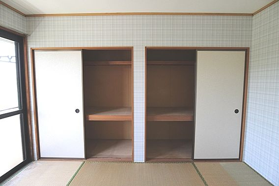 コーポ築揚の収納|※掲載写真は同物件別号室の参考写真です。実際のお部屋とは間取り・設備・内装等が異なる場合があり、現況を優先とします。
