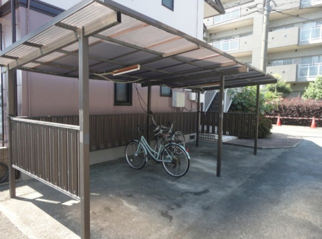 コーポ築揚のその他共用部分|駐輪場がございます