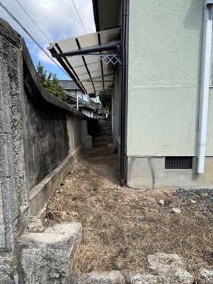 【庭】 | 岡田貸家