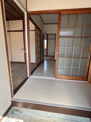 【玄関】 | 岡田貸家