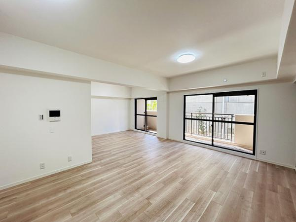 名古屋市天白区植田３丁目の中古マンションの居間・リビング