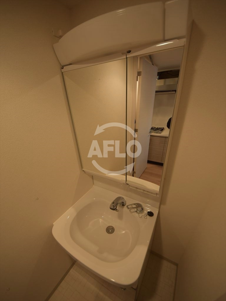 プレサンスOSAKA DOMECITY ワンダーの独立洗面台|プレサンスOSAKA DOMECITY ワンダー　洗面化粧台