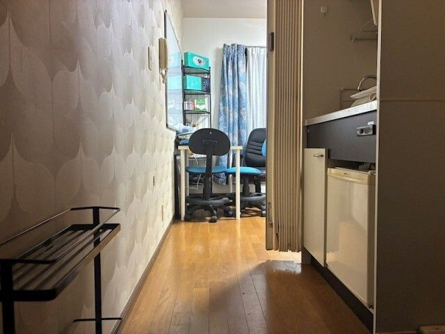豊強ビルの玄関