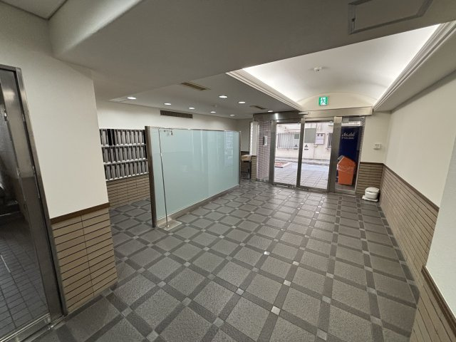 甲南クローバーハウスのロビー