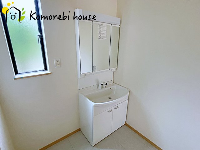 第18上尾市上　新築一戸建て　ハートフルタウン　Bの独立洗面台|撮影：'26/07/04