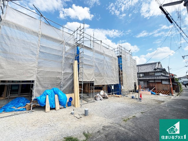 高槻市富田町　第1期　新築一戸建ての外観|周辺は落ち着いた街並みの住宅地！子育てがしやすい住環境です！まだ未完成ですが、現地でしかわからない事もございます。是非一度ご覧ください。
