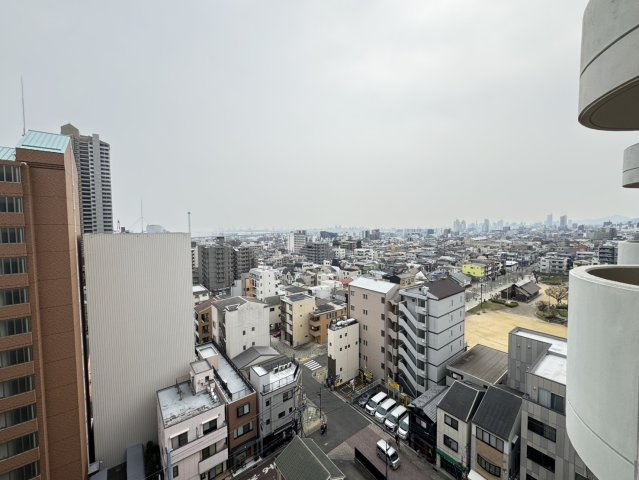 ヴェルドール六甲の展望|◇南西方面、12階最上階から望む開放感あふれる眺望写真。
