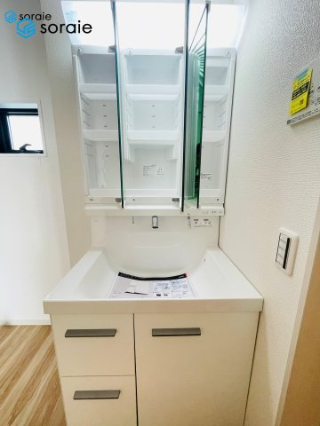 川越市小仙波町3期　全1棟　新築戸建の独立洗面台|4月6日撮影
