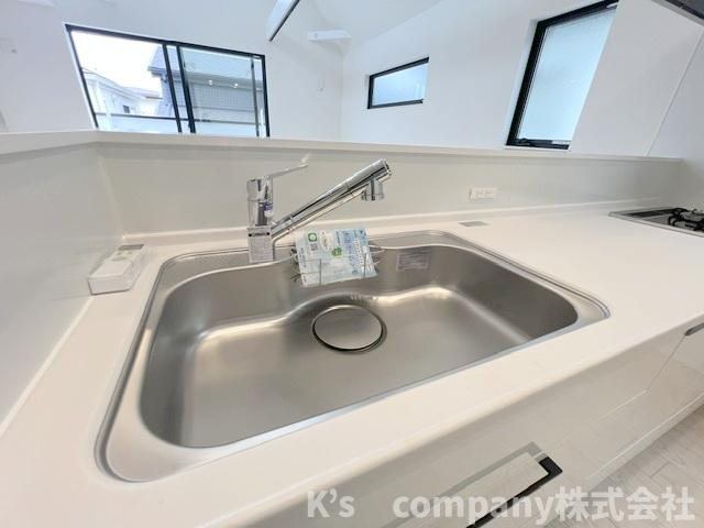 ◎茅ヶ崎市高田2丁目　新築戸建　のキッチン|耐久性に優れたステンレス素材のシンク◇