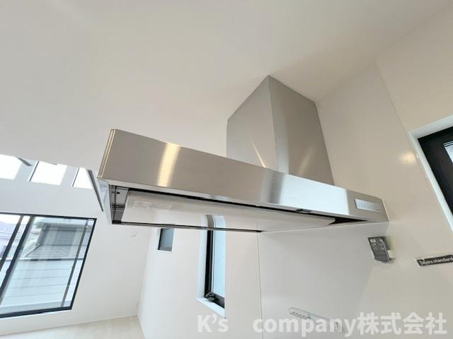 ◎茅ヶ崎市高田2丁目　新築戸建　のキッチン|スリムタイプのレンジフード☆