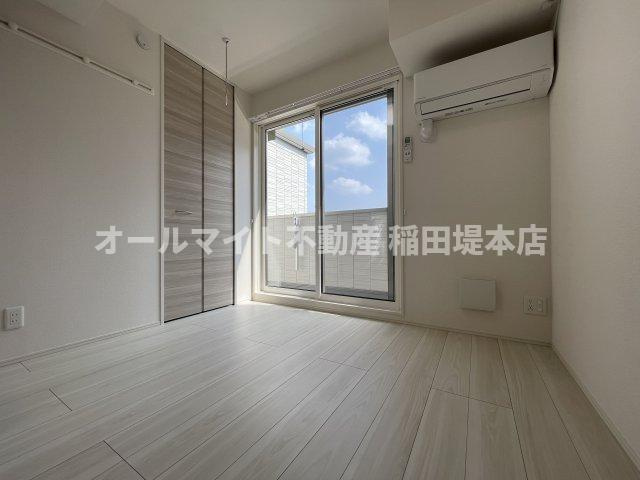 川崎市多摩区登戸新町のアパートの寝室