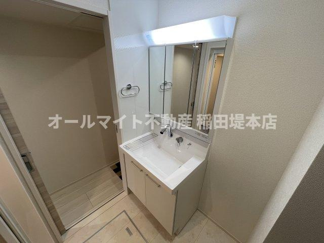川崎市多摩区登戸新町のアパートの洗面所